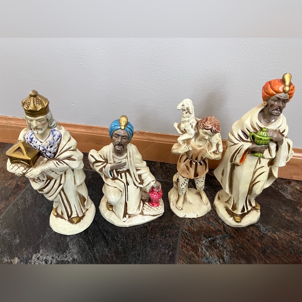 Vintage 12 piece Nativity set. Made in Japan - Picture 5 of 13